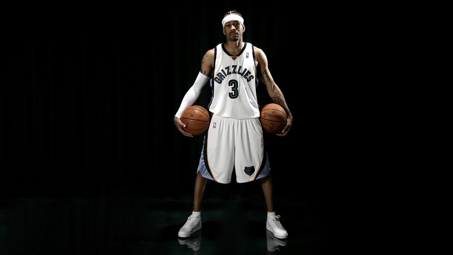 战术花样：不同风格球队的策略变化，战术组合技巧